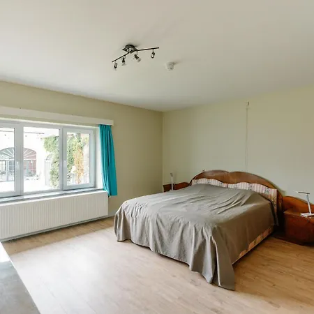 La Ferme D'auwez - Les Hirondelles - 15 Pers Avec Sauna Et Piscine Partages Tatil Evi