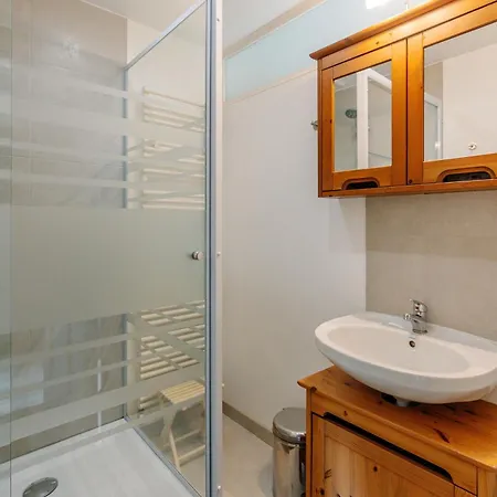 Tatil Evi La Ferme D'auwez - Les Hirondelles - 15 Pers Avec Sauna Et Piscine Partages Ciney