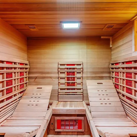 Дом отдыха La Ferme D'auwez - Les Hirondelles - 15 Pers Avec Sauna Et Piscine Partages Сине