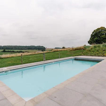 La Ferme D'auwez - Les Hirondelles - 15 Pers Avec Sauna Et Piscine Partages Ciney
