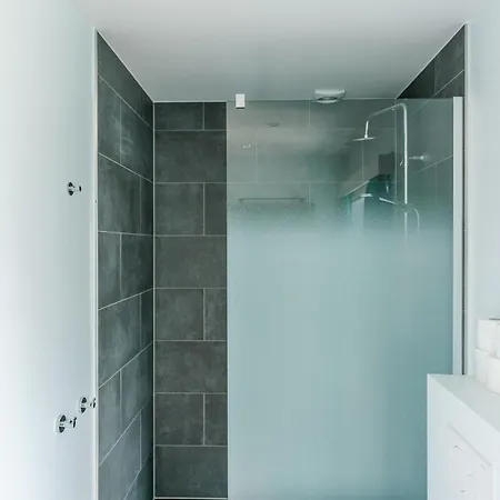 펜션 La Ferme D'auwez - Les Hirondelles - 15 Pers Avec Sauna Et Piscine Partages *